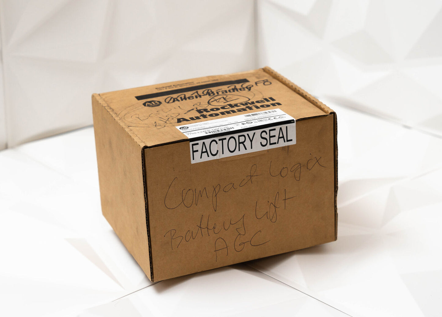 Rockwell Automation Compact Logix 750KB DI/O AI/O Controller 1769-L24ER-QBFC1B